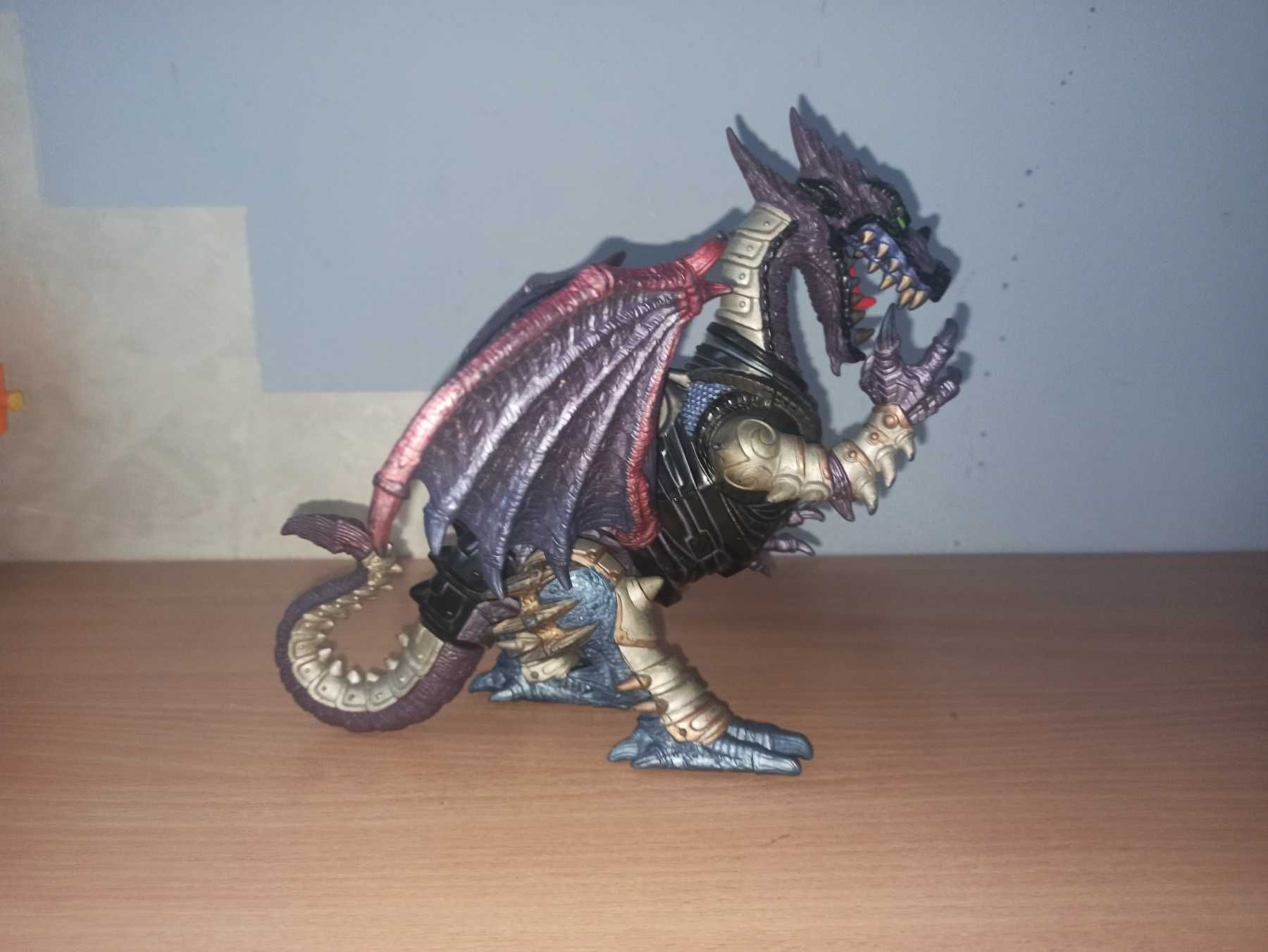 Колекційна фігурка дракон Dragón chap mei mediaval Kingdom
