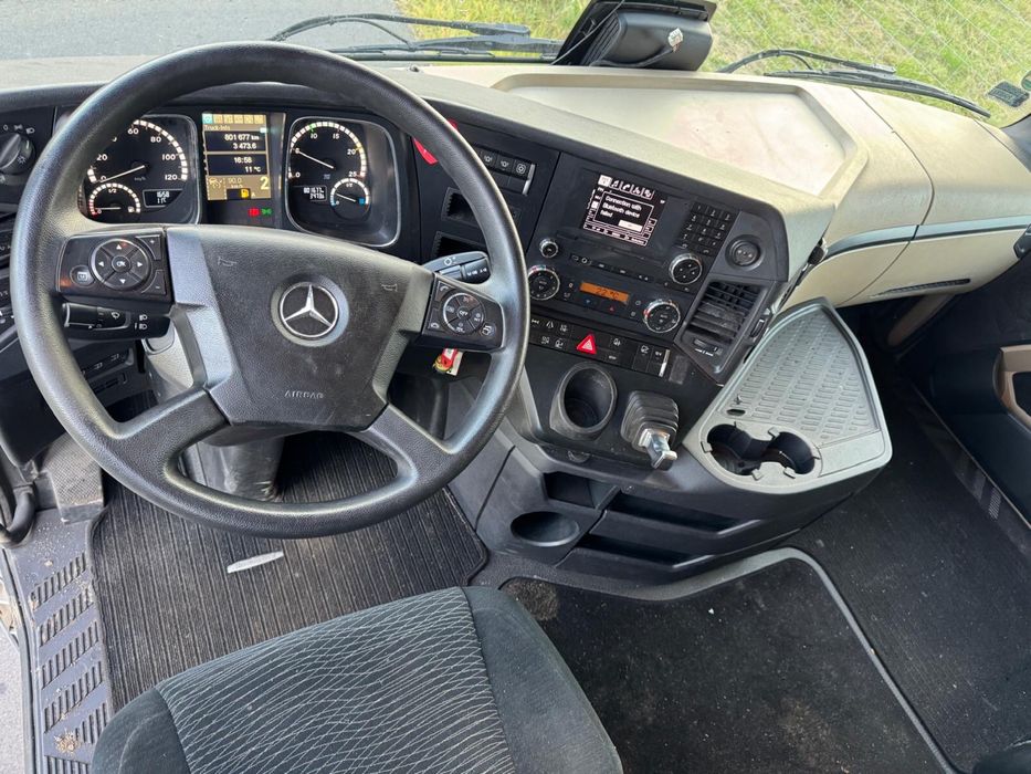 Mercedes- Benz Actros 1843