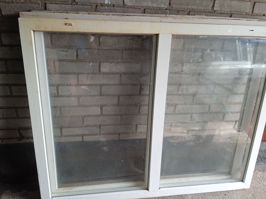 Пластикові вікна 2 шт