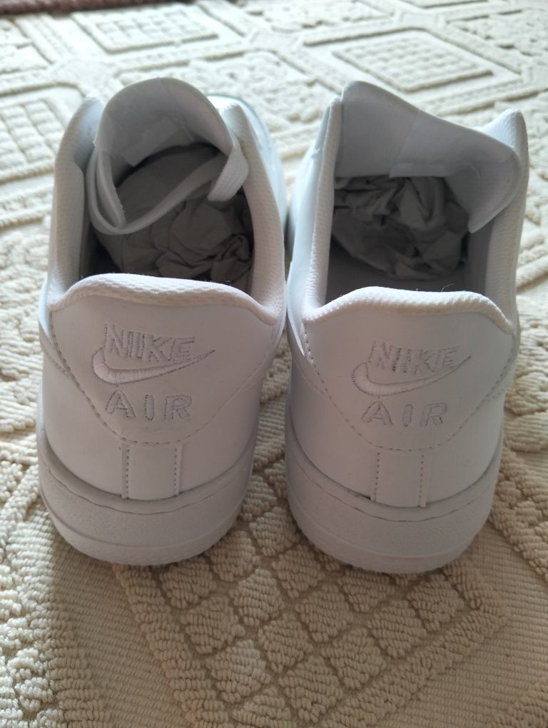 Tênis Nike Novos sem uso