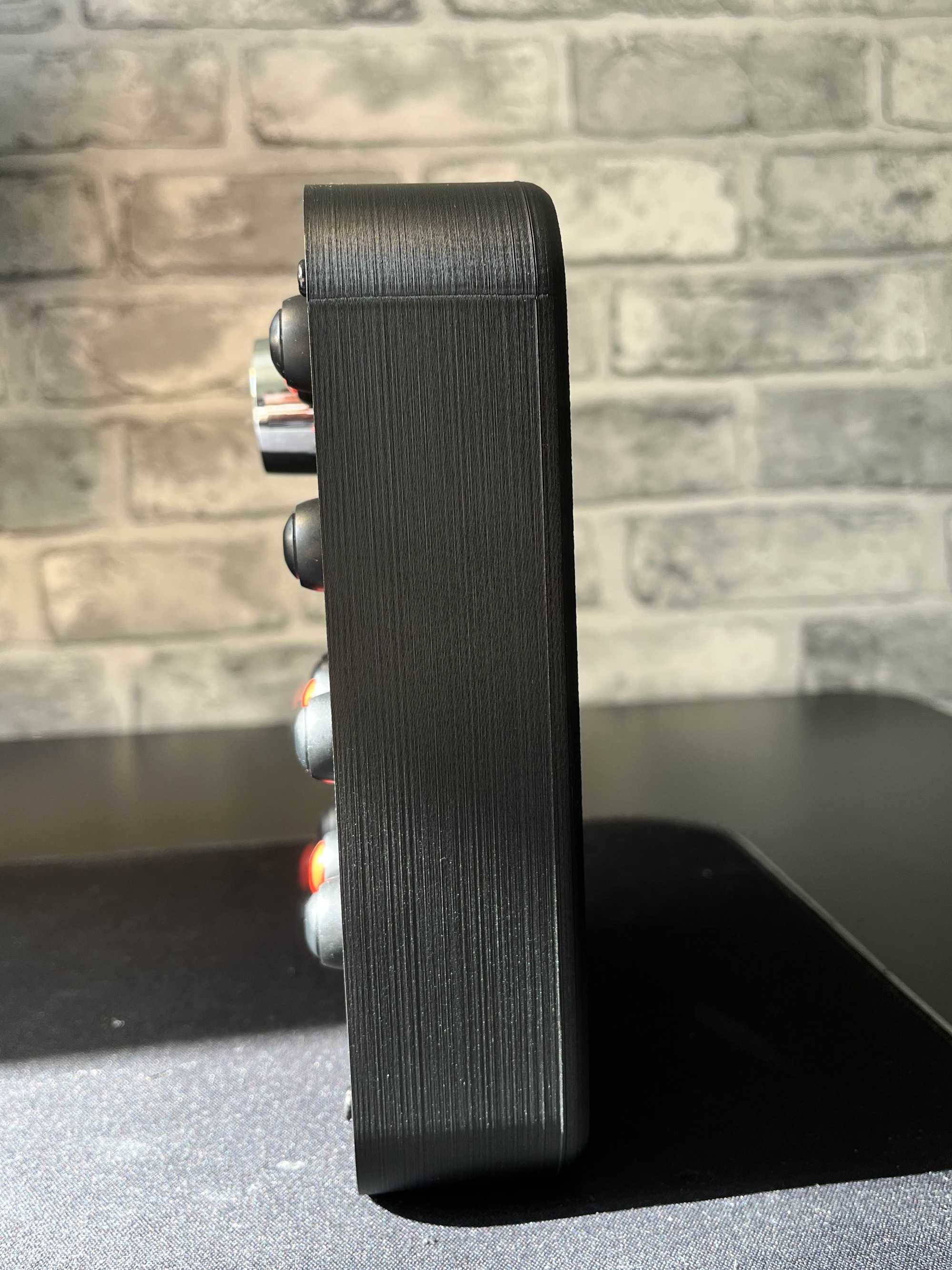 Button box do SimRacingu Logitech Thrusmaster  MOZA R3  Fanatec  (PC)
