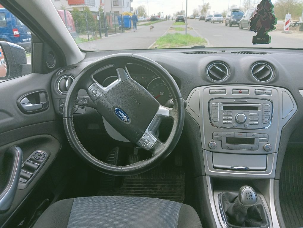 Ford Mondeo MK4 1.6 Duratec Ti-VCT 125KM przebieg 161 tys polski salon