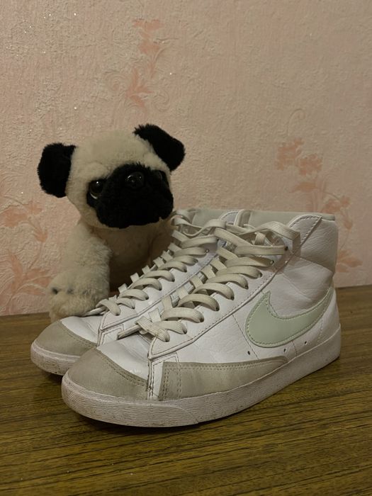 Nike Blazer Mid 77