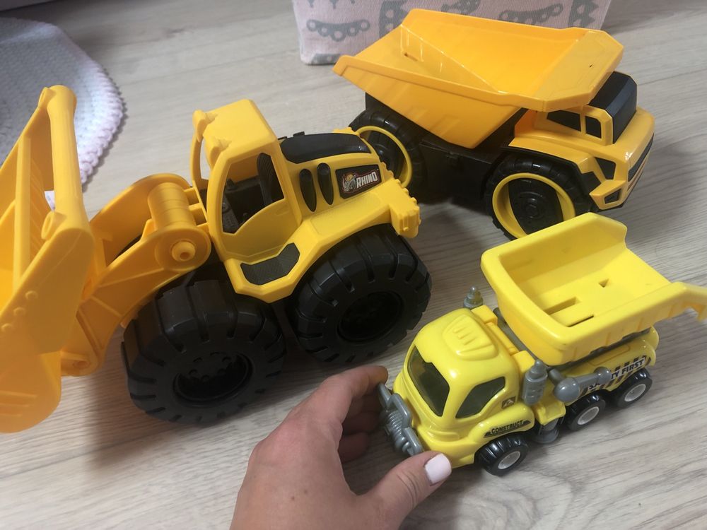 Koparka, 2 ciężarówki - zestaw autek  Gruby plastik, zabawki jak nowe!