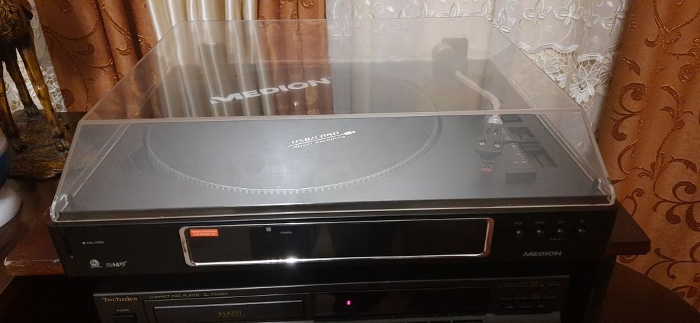 Проигрыватель Medion 84992