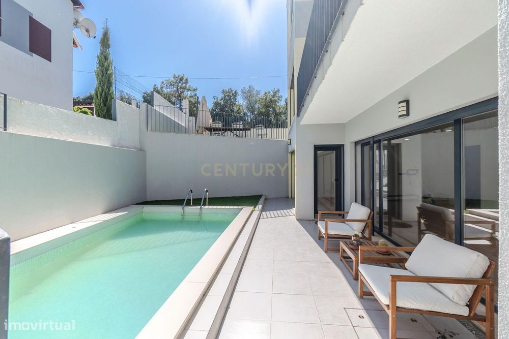 Moradia T3 com Piscina - Foros de Amora