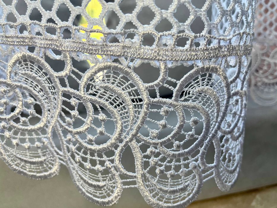 Firana gotowa żakardowa duże oczka koronka 250x180