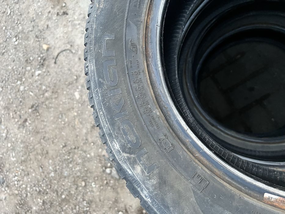 4 opony zimowe na sezon Nokian 195/65 r15 2014