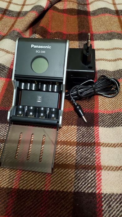 Ładowarka akumulatorów Panasonic BQ-396