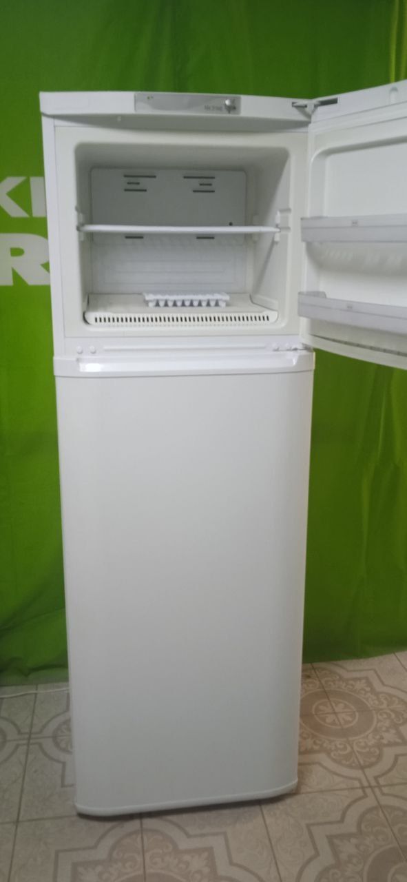 Холодильник б/в Ariston Hotpoint No Frost висота 175см mod.RMT175