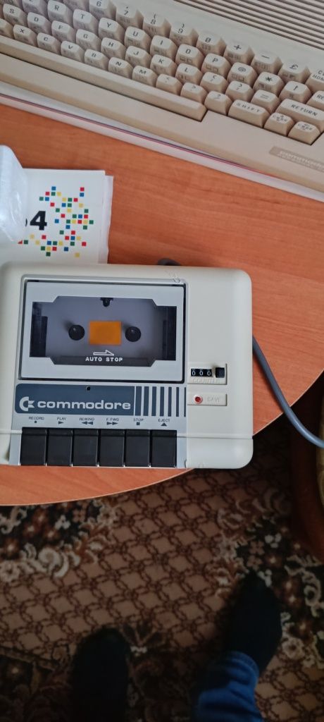 Sprzedam Comodore c64
