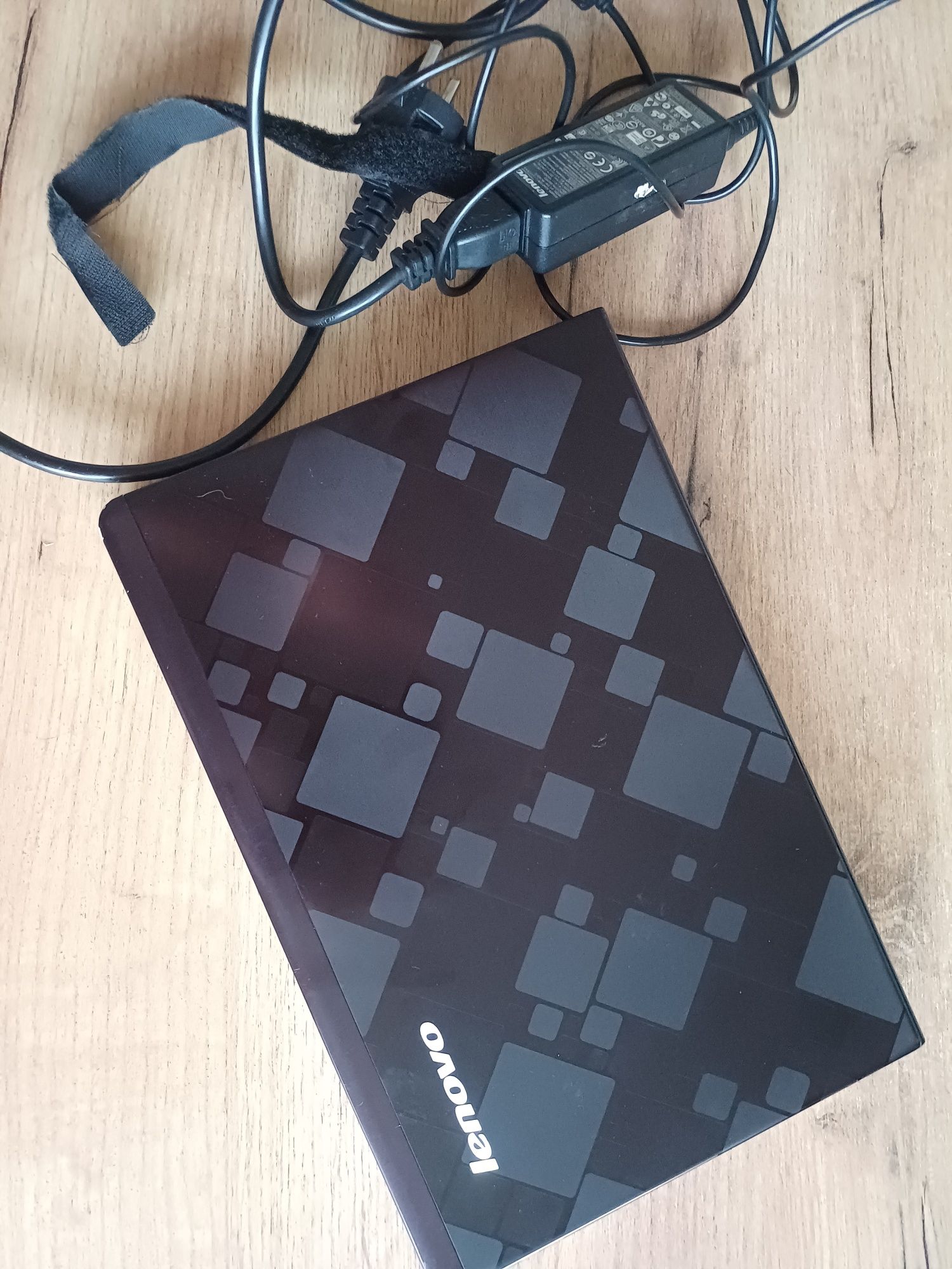 Laptop Lenovo Ideapad U160