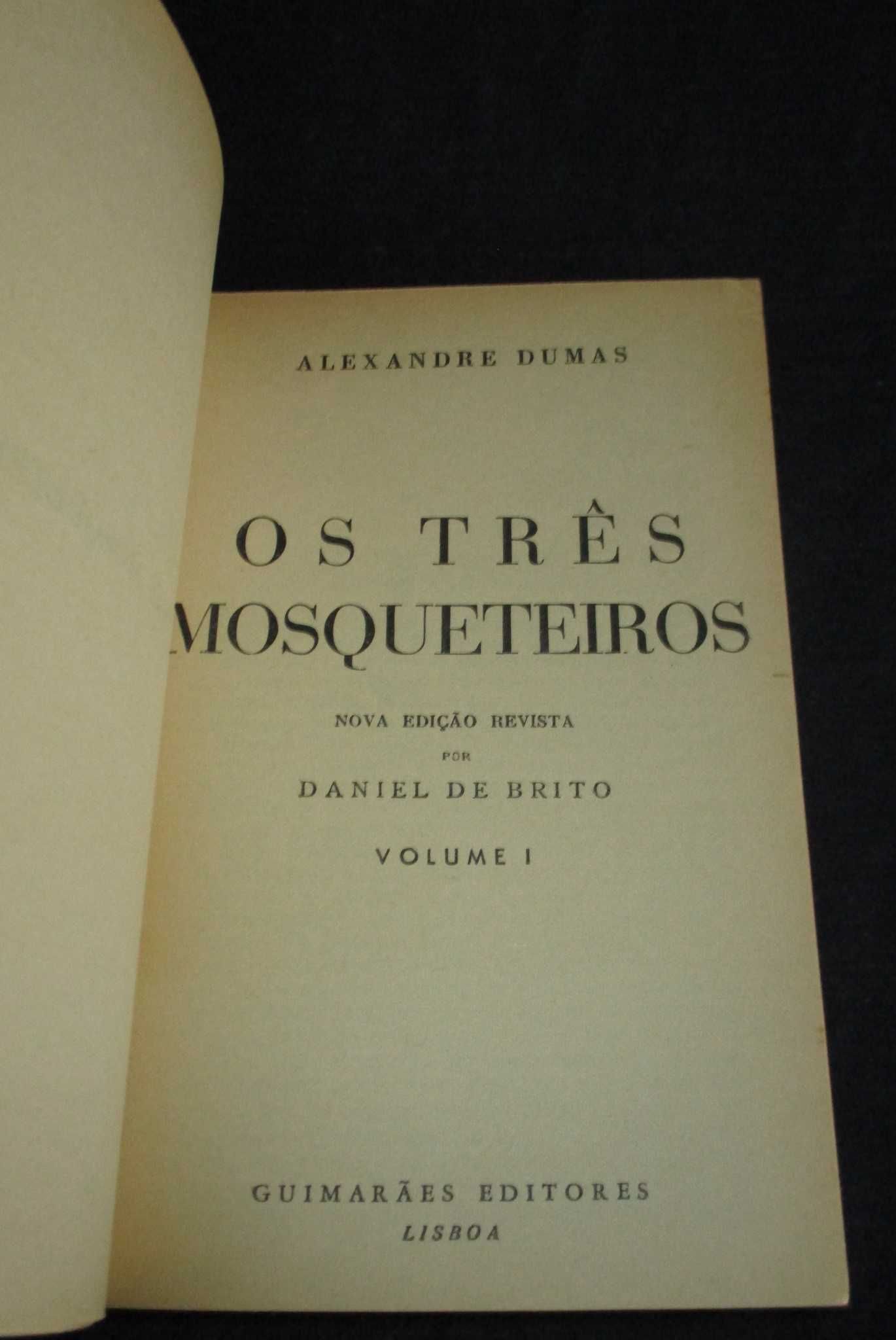 Livros Os Três Mosqueteiros Alexandre Dumas  2 Volumes Completo