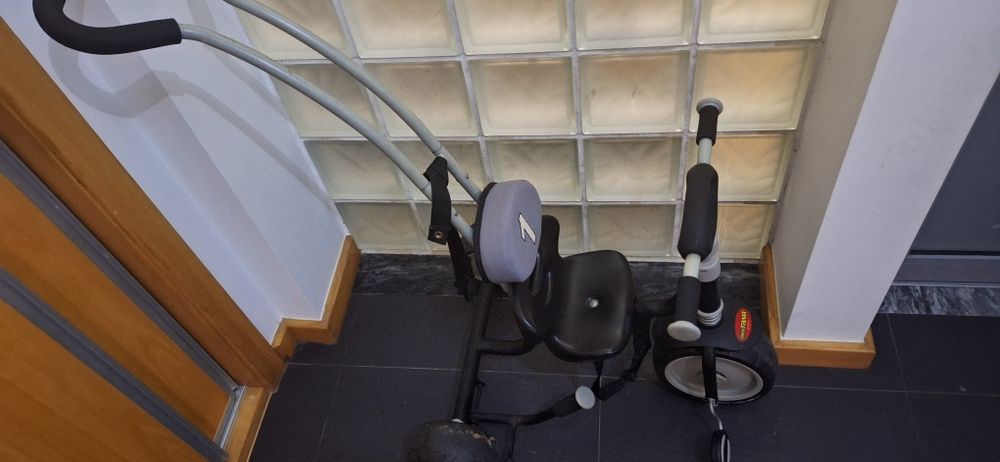 Triciclo criança