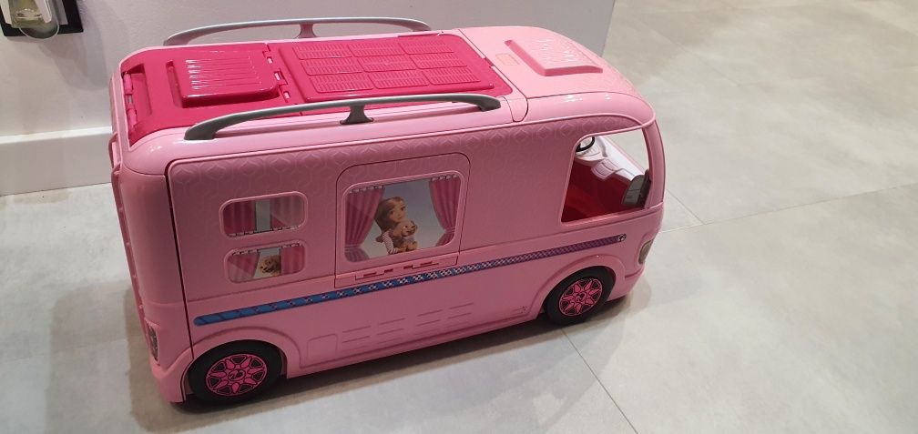 Kamper Barbie ...