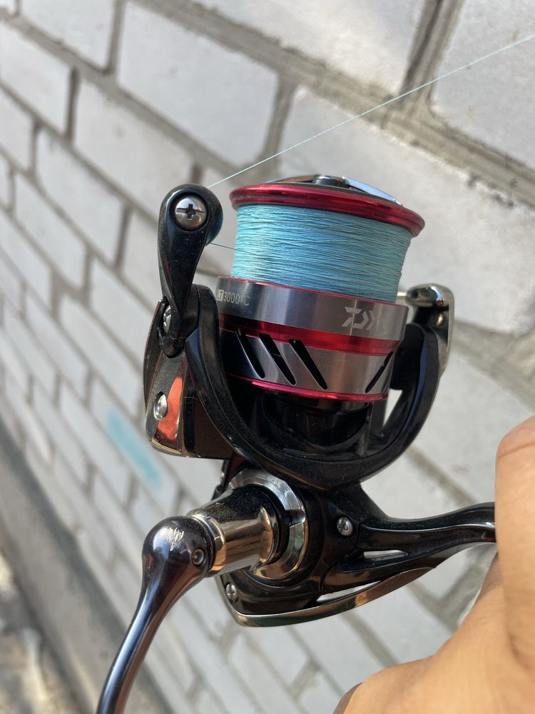 Продам комплект favorite x1 и daiwa(daiwa,azura)