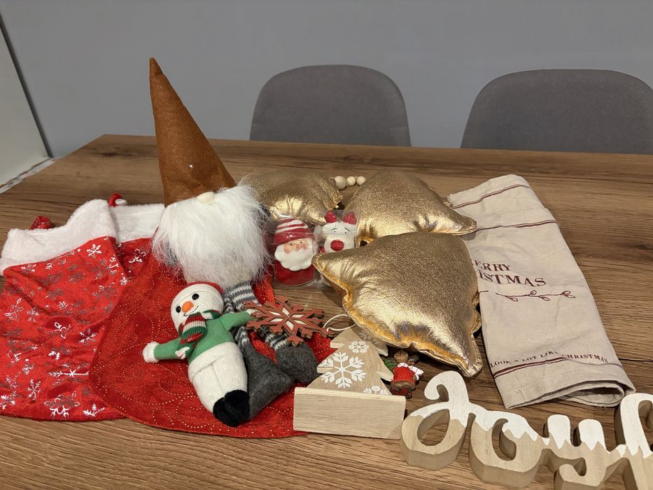 Zestaw ozdób świątecznych