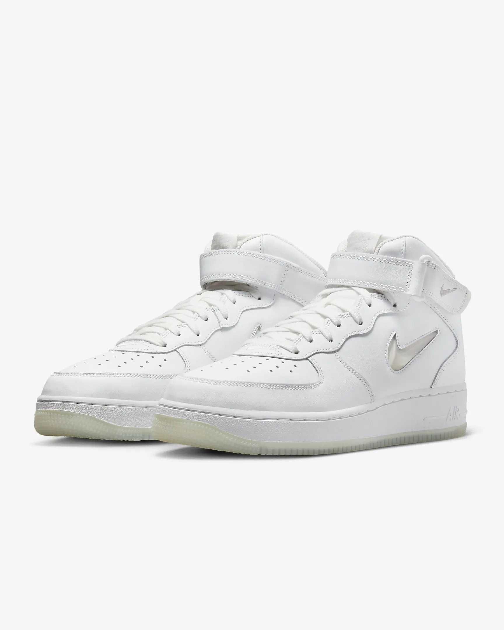 Кросівки чоловічі Nike Air Force 1 Mid ’07 (DZ2672-101) кеди Jordan 44