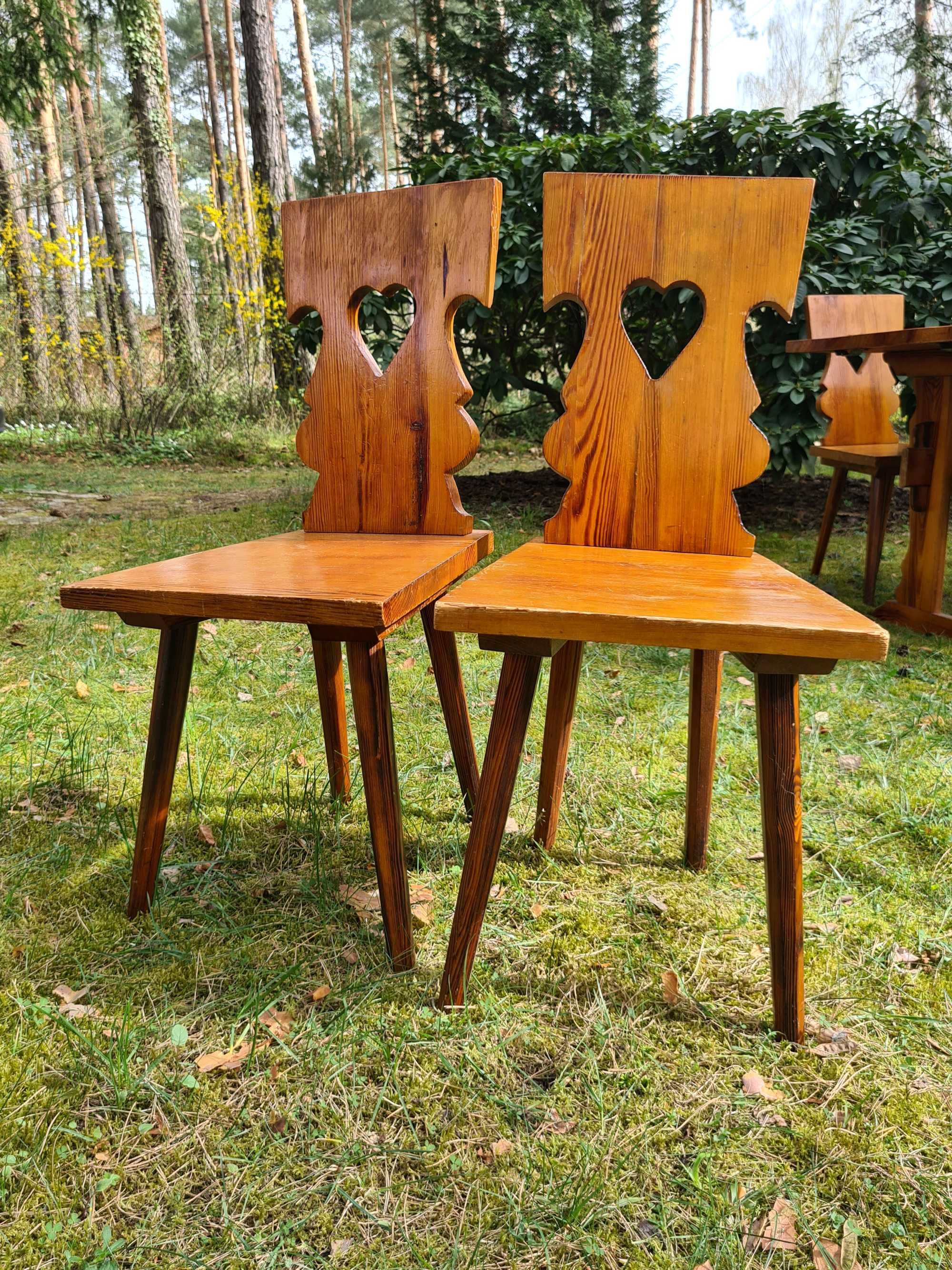 Stół 150x80 + 4 krzesła z serduszkami Cepelia / Zambrów