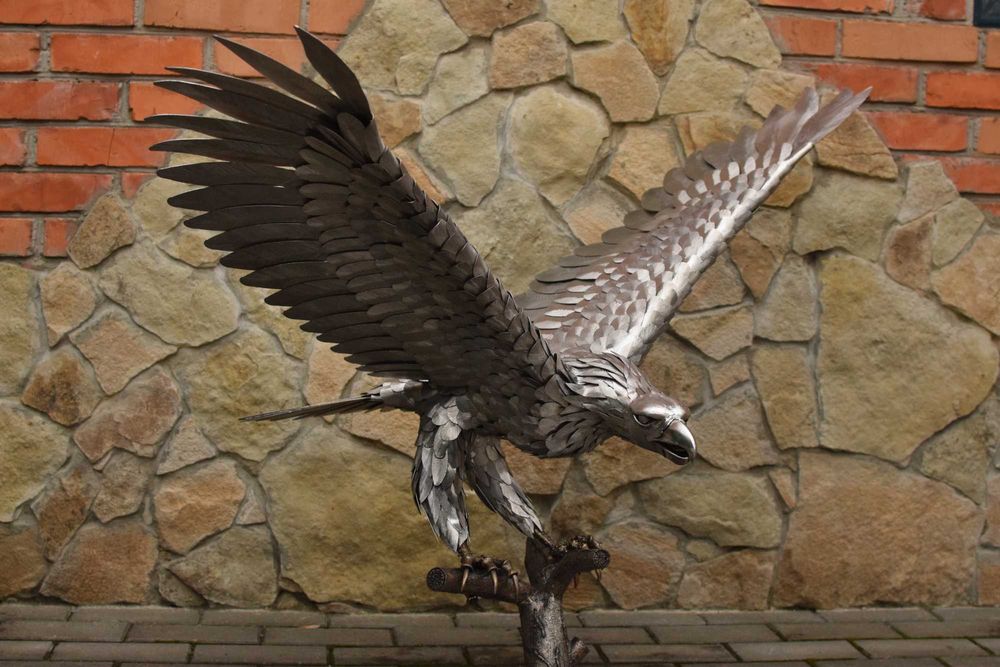 скульптура орла из нержавеющей стали ручной работы