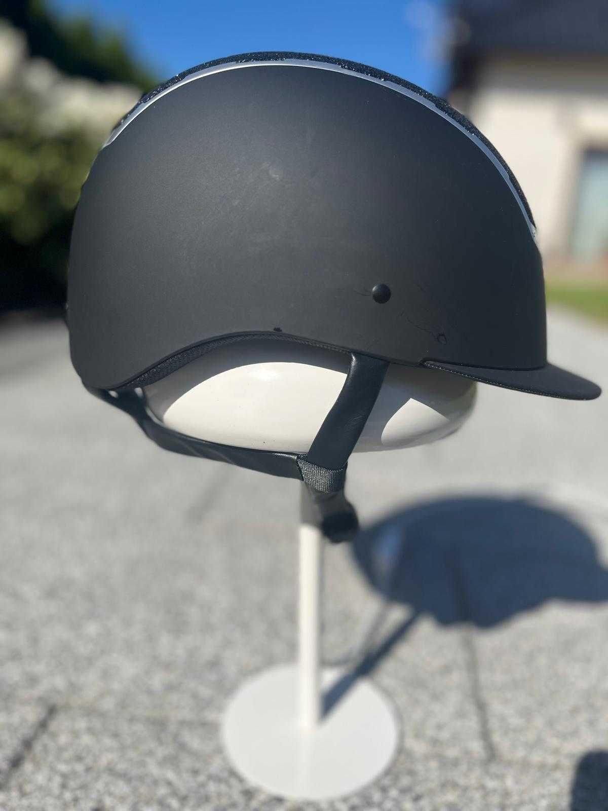 Kask jeździecki Horze, Brokatowy, rozmiar regulowany – stan idealny