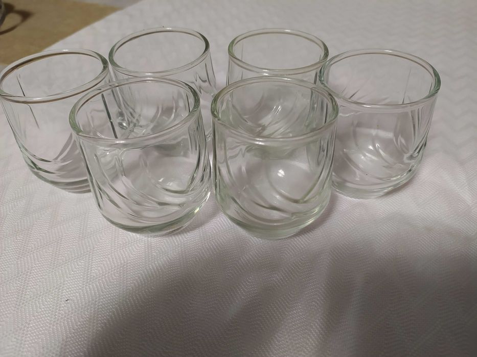 Фужеры и рюмки, целые