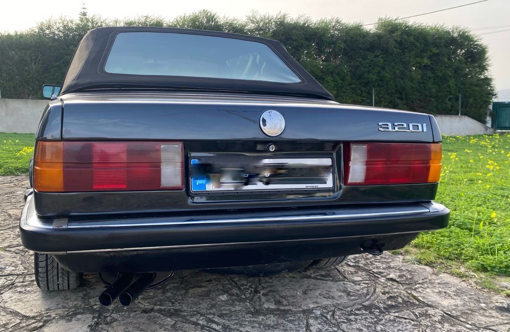 BMW 320i Cabriolet
