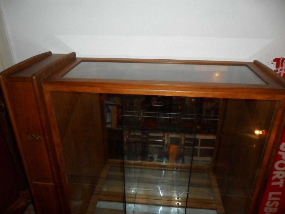 Móvel/Cristaleira/Vitrine de sala de jantar