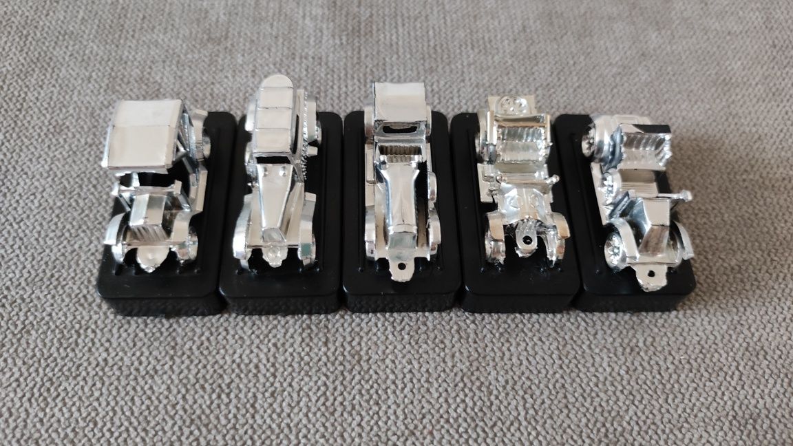 Zestaw 5 modeli starych aut