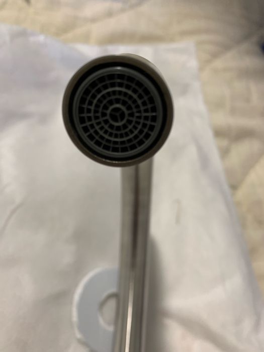 Torneira + peças de alguma coisa