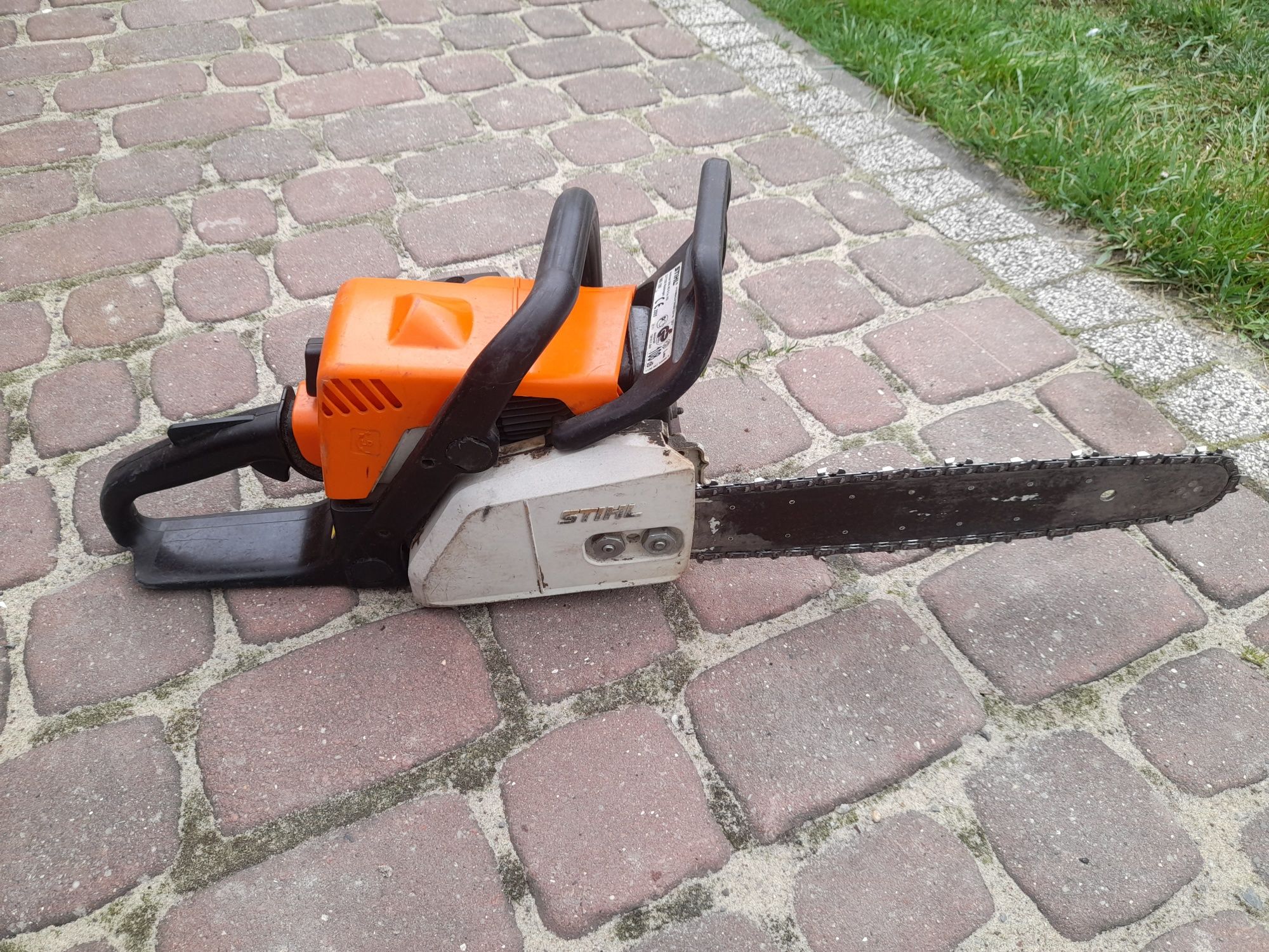 Pilarka STIHL MS180