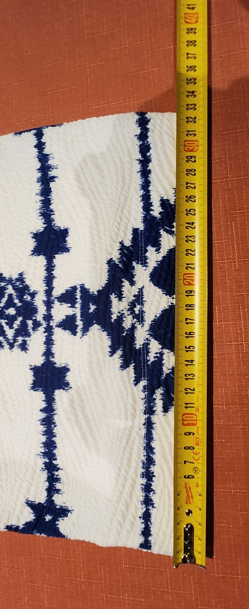 H&M tłoczona SUKIENKA z odkrytymi plecami WZORY ołówkowa