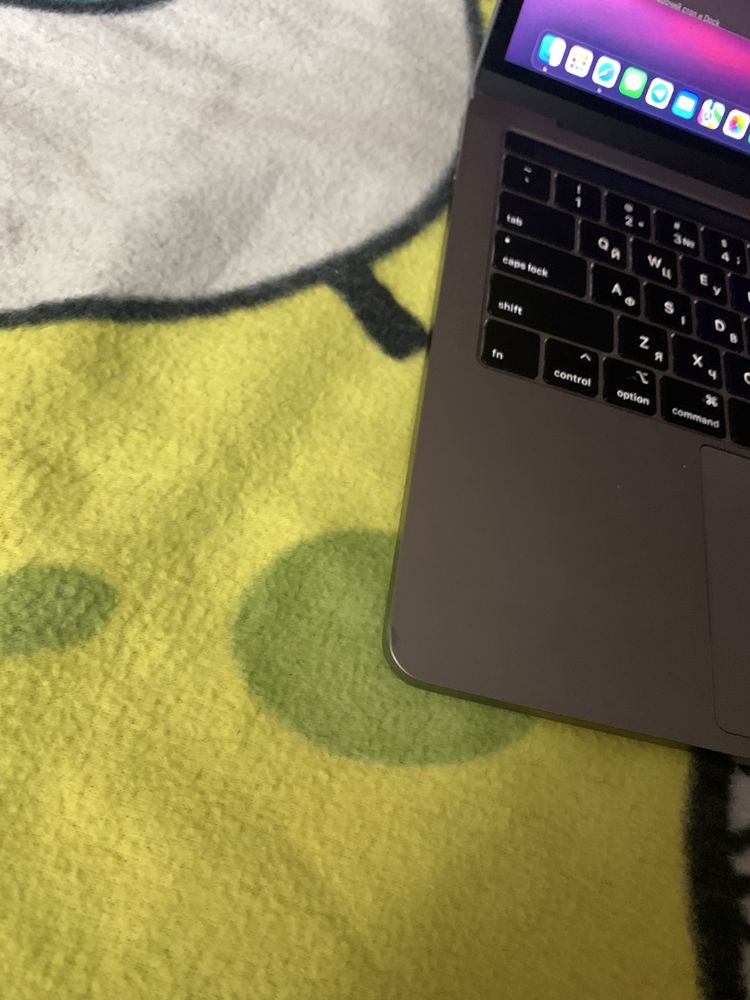 MacBook Pro 2019 i5/8 RAM/256 SSD