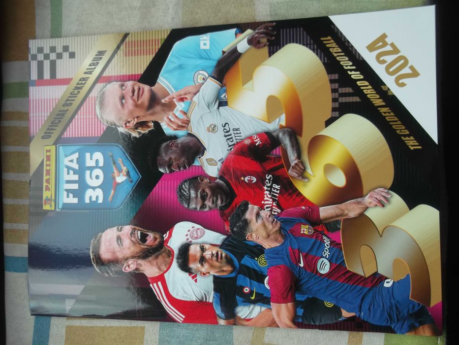 Cadernetas vazias dos Mundiais e outras