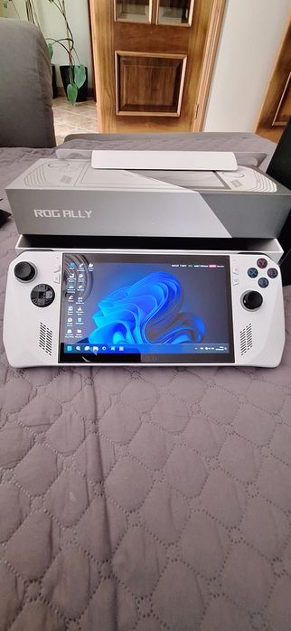 Rog Ally Z1 Extreme 1Tb + Extras