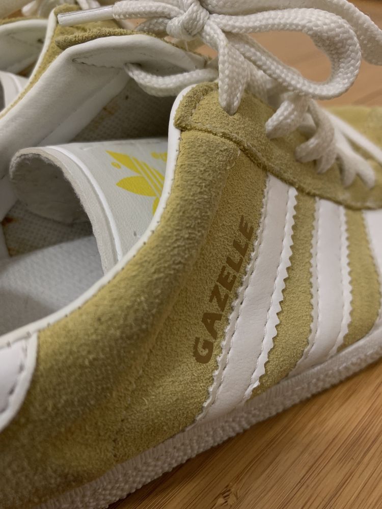 Adidas Gazelle amarelos (não originais)