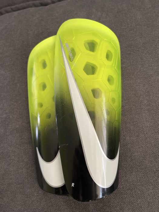 Щитки футбольні Nike Mercurial Lite салатово-чорні М (оригінал)