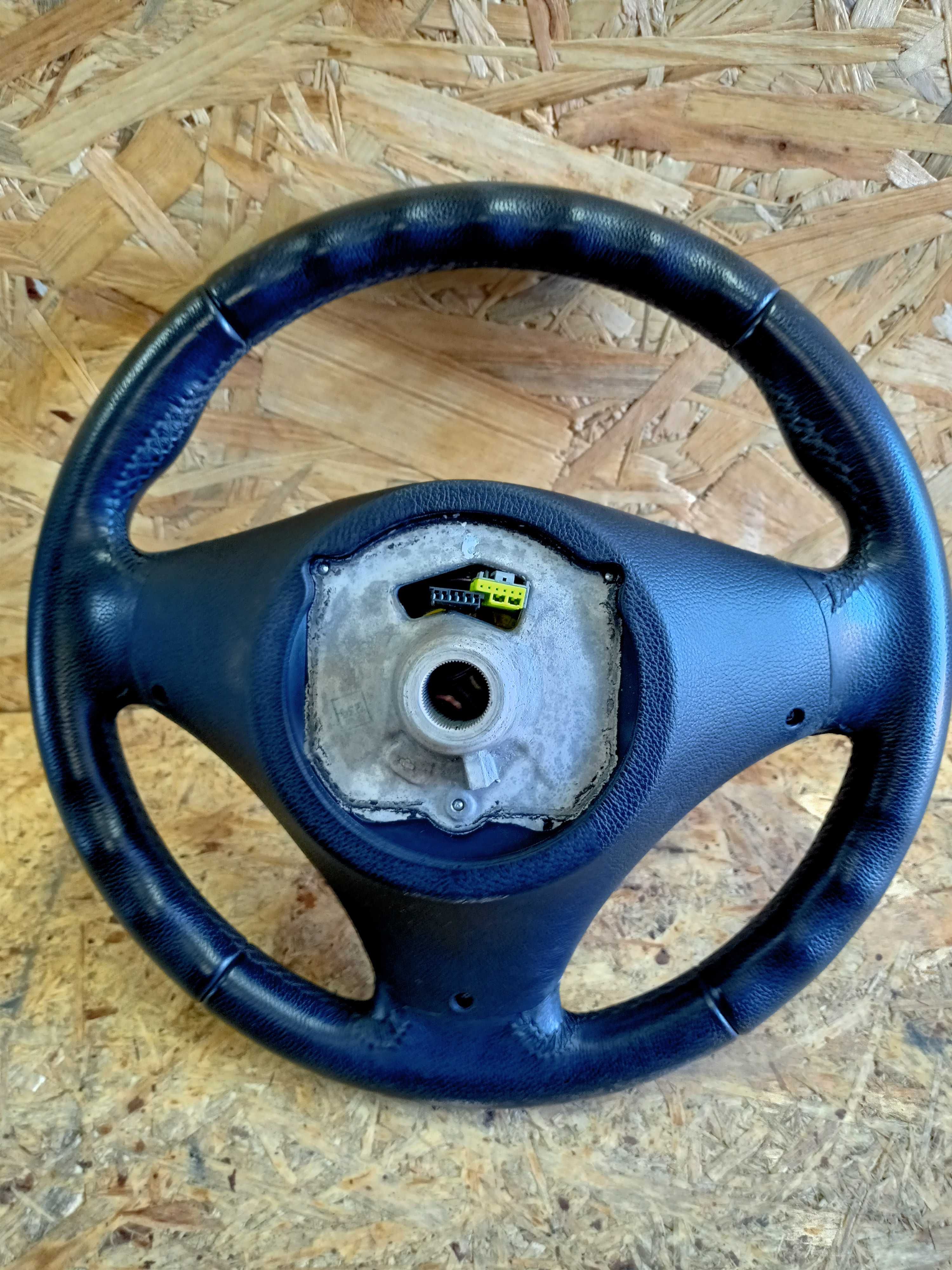 BMW Seria 1 3 E87 E90 kierownica sport chrom multifunkcyjna air bag