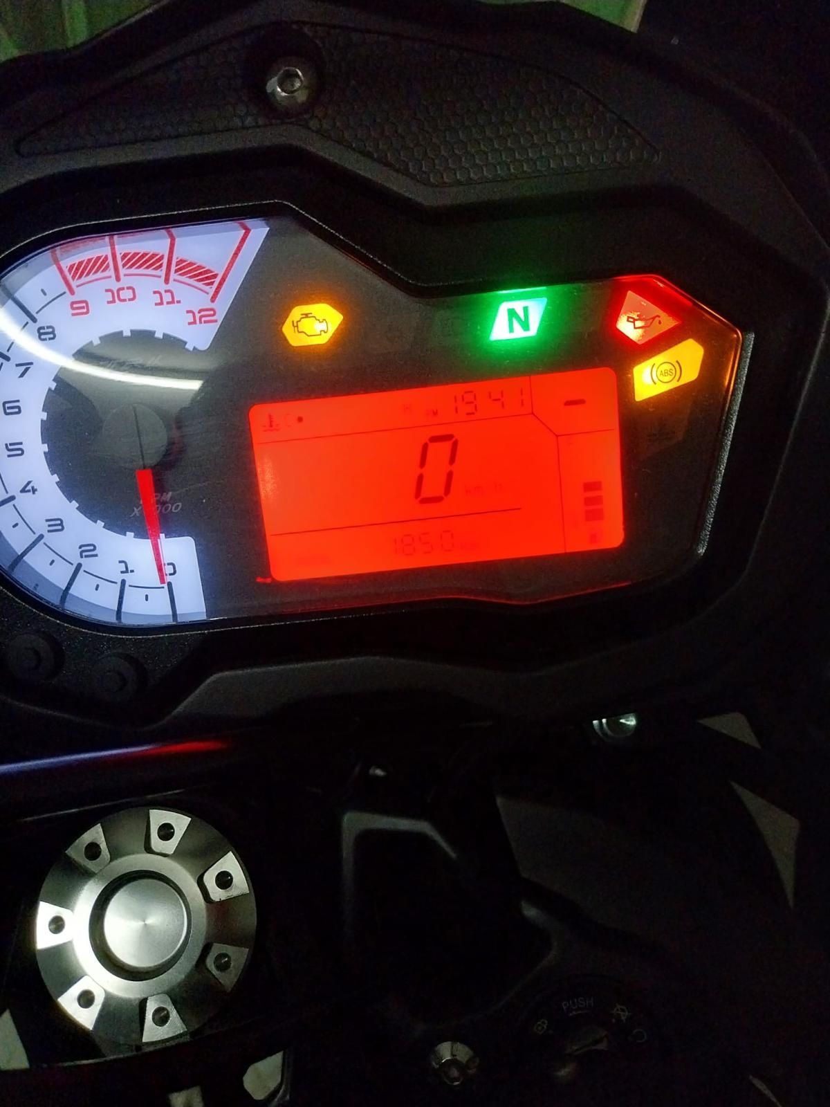 Moto Benelli TRK 502