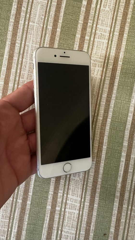 Iphone 8 , 64 gb  funciona tudo