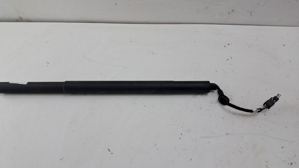 Амортизатор крышки багажника Skoda Octavia 4 2023 5E7827851D