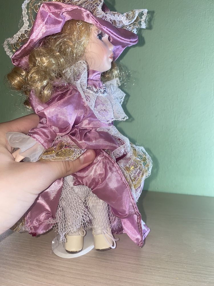 Порцелянова лялька, колекційна