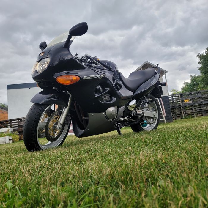 Suzuki gsxf 600 katana
