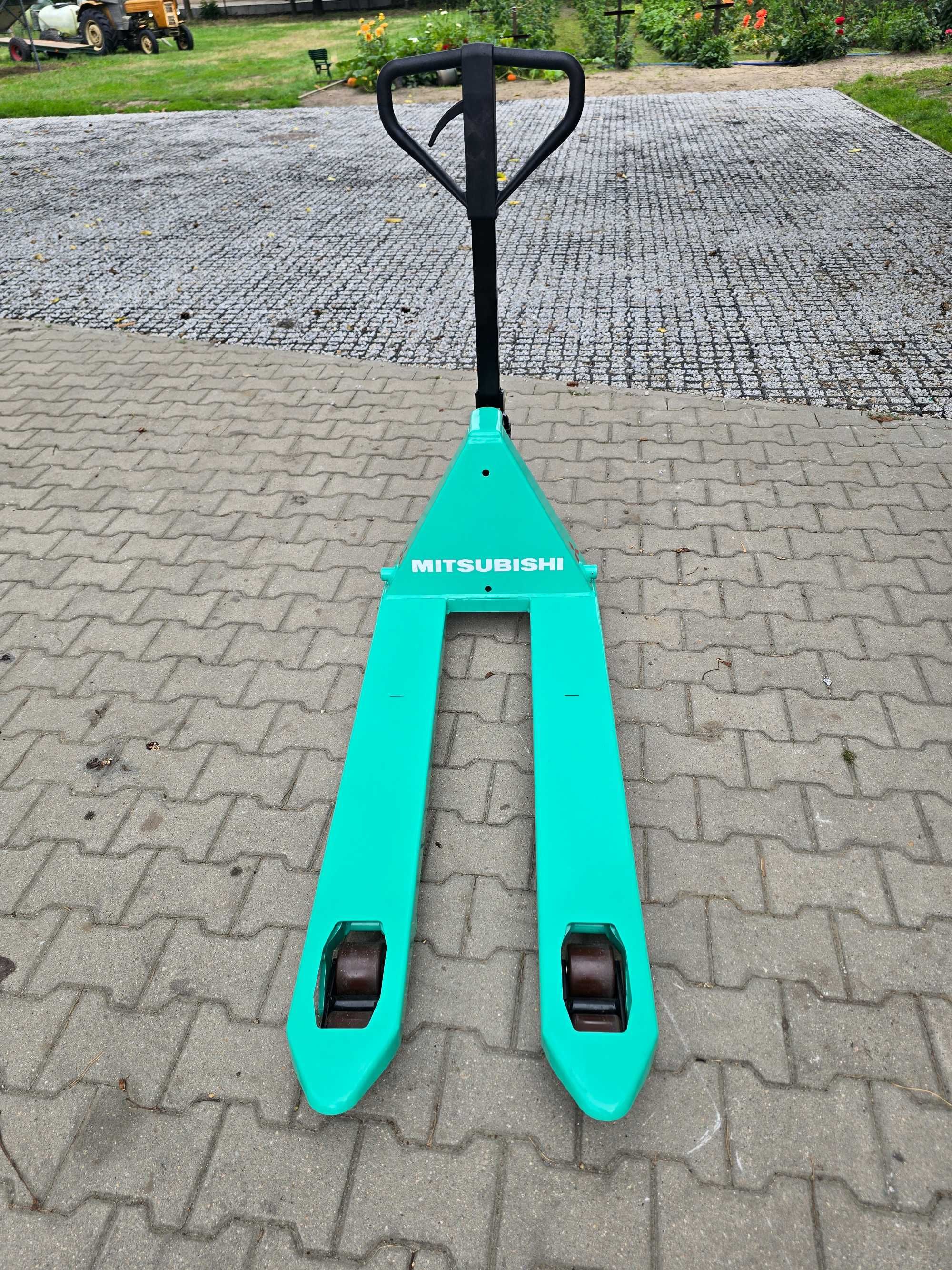 Paleciak mitsubishi nowy