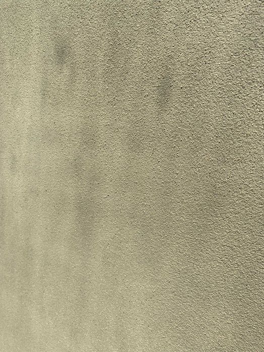 Tynki Cementowo-Wapienne prostuja sciany.