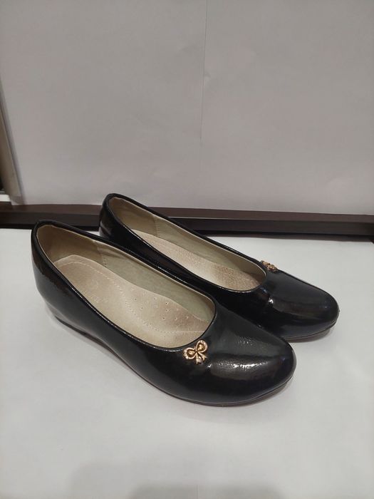 Лаковані туфлі для дівчинки, 33 розмір