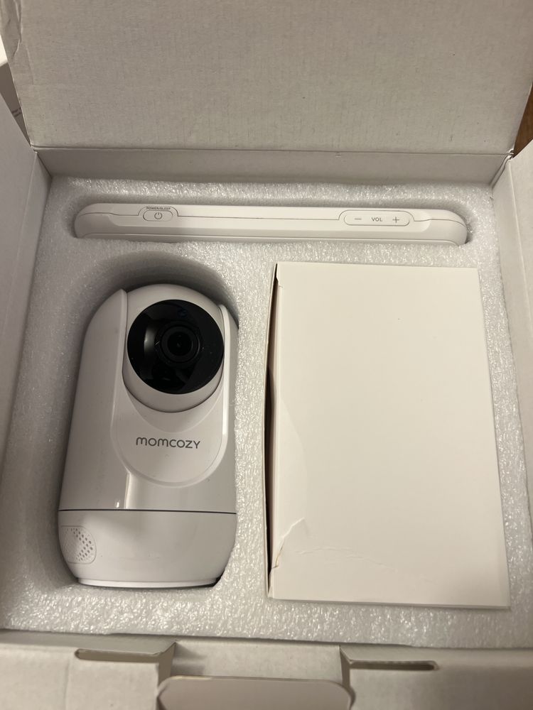 Momcozy baby monitor BM01