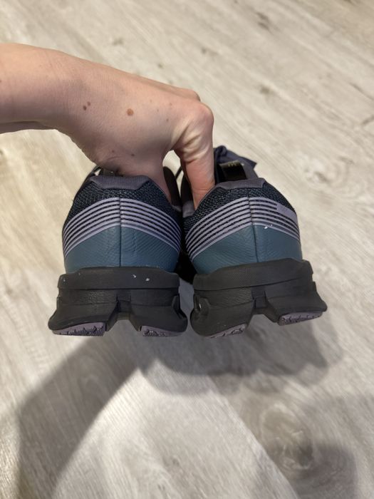 Чоловічі кросівки On Running Cloudgo оригінал