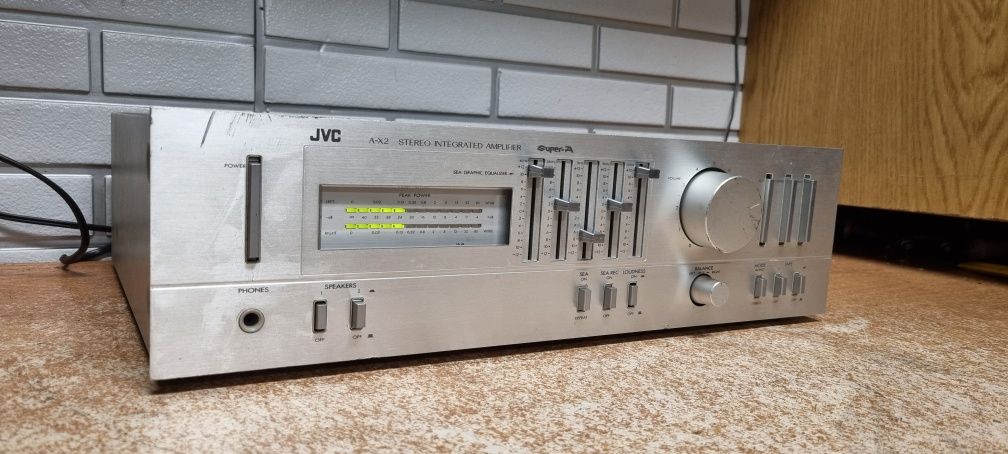 Wzmacniacz HI-FI stereo JVC A-X2. Korektor