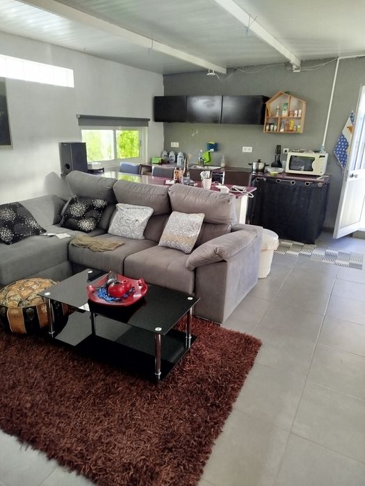 Moradia independente pronta a habitar